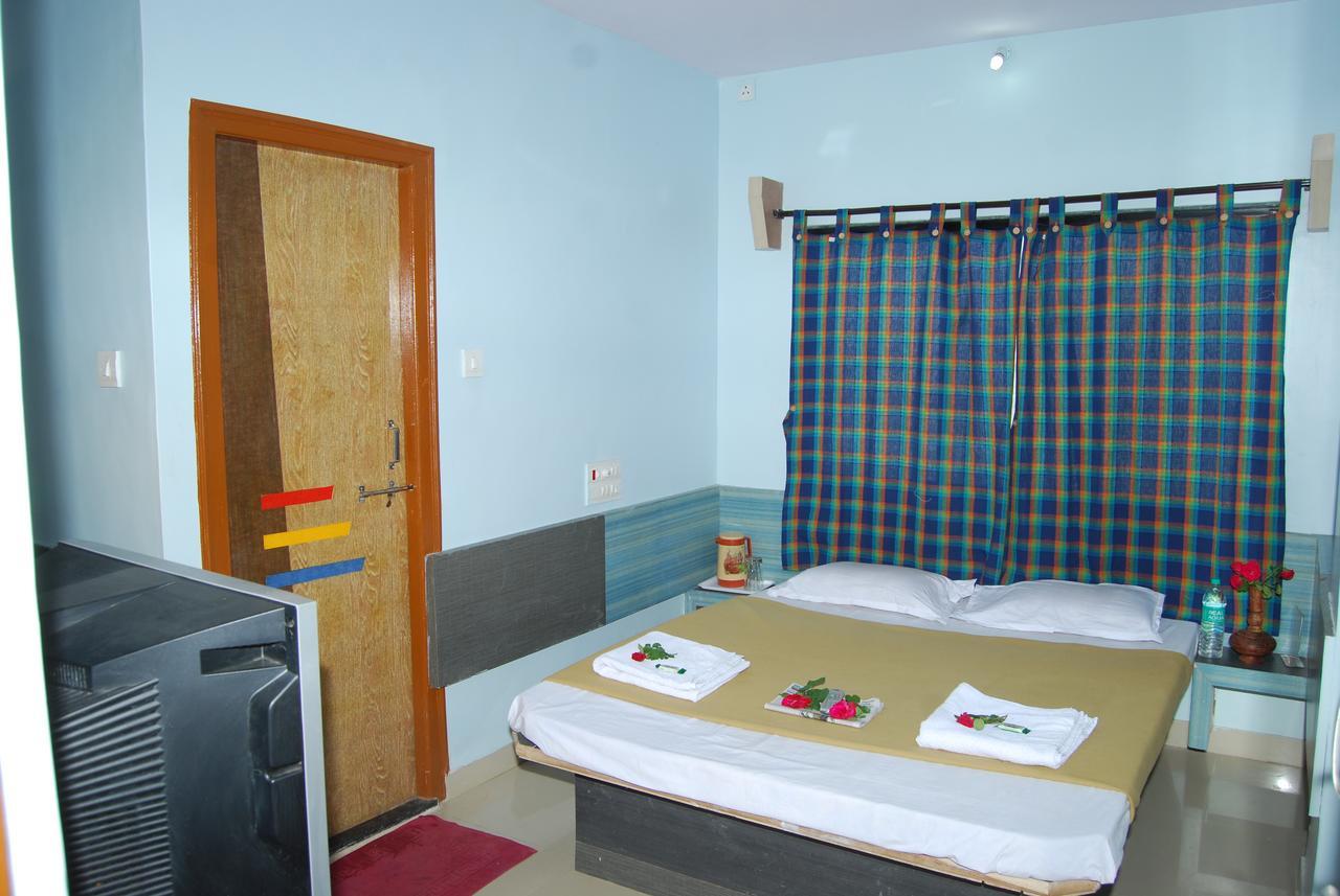 Hotel Utsav Shirdi Exterior foto